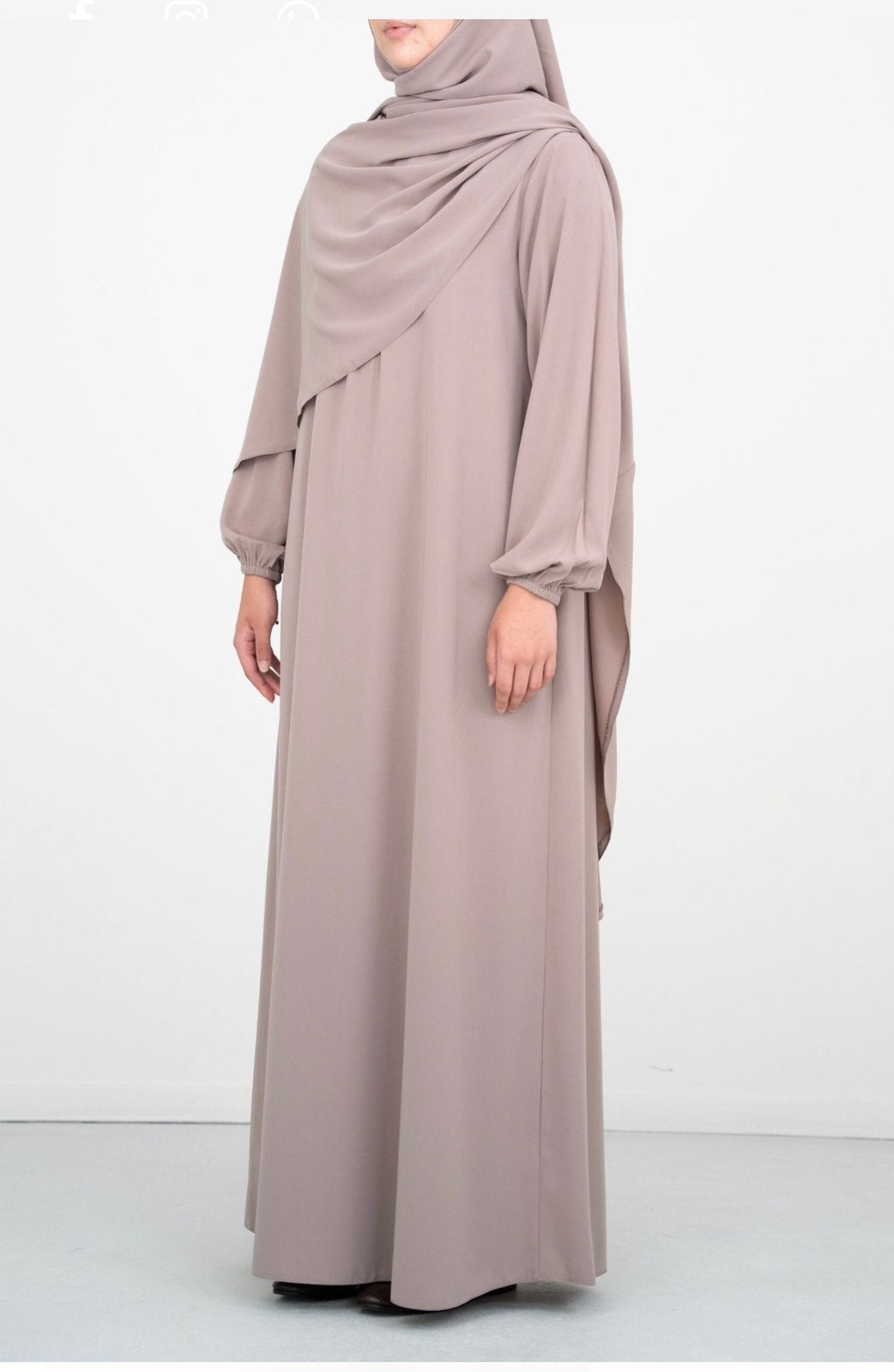 Mooie abaya classic taupe splinternieuw maat XL, Bruin, Maat 46/48 (XL) of groter, Nieuw, Ophalen of Verzenden