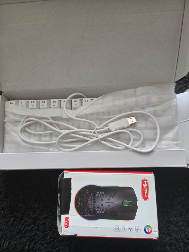 Nieuw bedraad toetsenbord en gaming muis set, HYSJ (muis), Nieuw, Ophalen of Verzenden, Qwerty