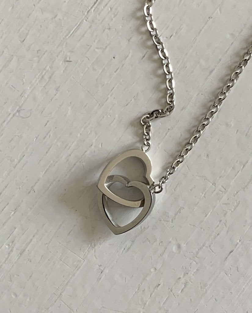 zilveren ketting met hartjes (nieuw), Sieraden, Tassen en Uiterlijk, Kettingen, Met hanger, Nieuw, Ophalen of Verzenden, Zilver