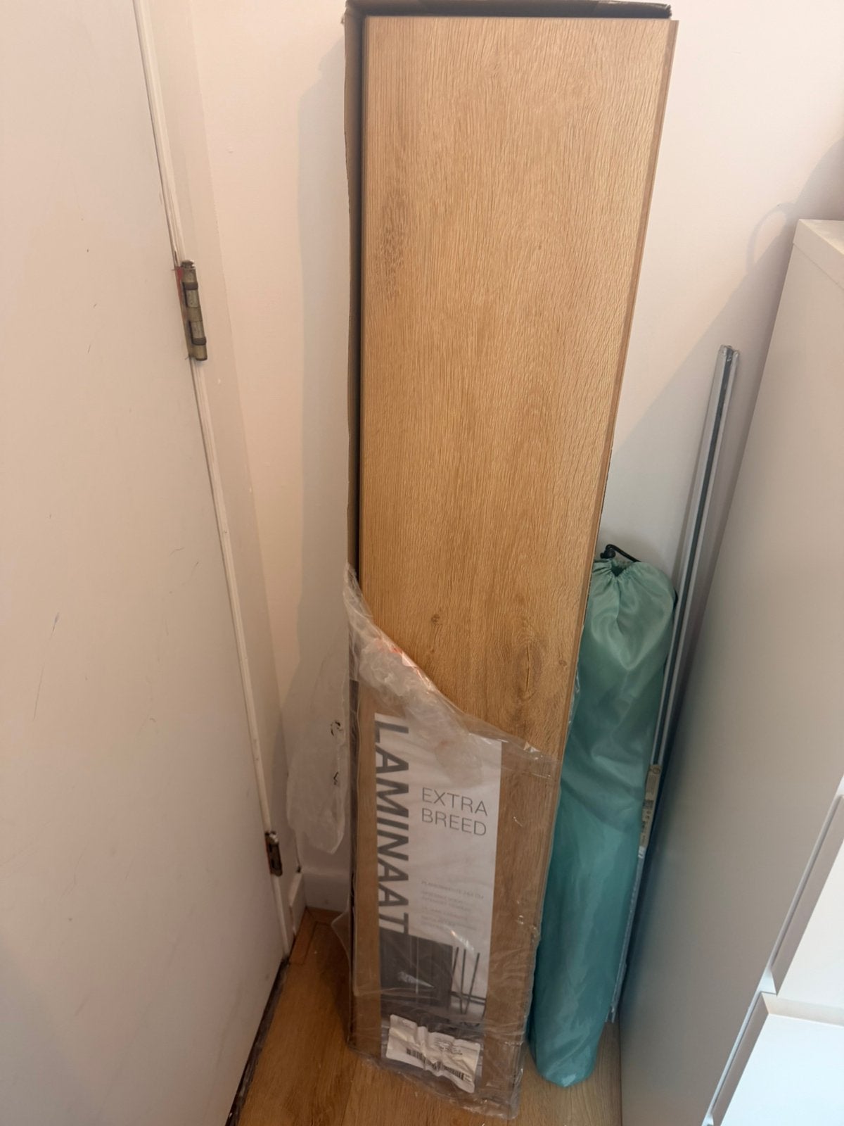 Karwei laminaat grand oak naturel, Doe-het-zelf en Verbouw, Ophalen, 50 tot 150 cm, Zo goed als nieuw, 10 tot 30 cm