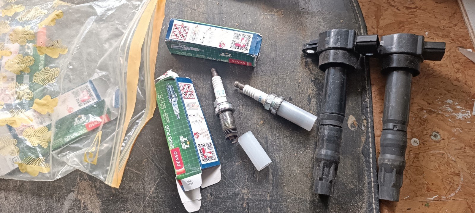 Gratis 4 bougie / 2 bobines Mitsubishi Grandis, Ophalen of Verzenden