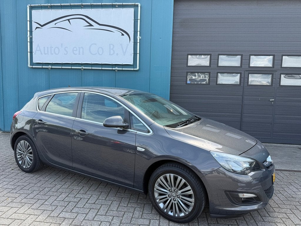 Opel Astra 1.4 Turbo Business+ Clima Navigatie Cruise 17" Lm, Voorwielaandrijving, Euro 5, Gebruikt, 680 kg