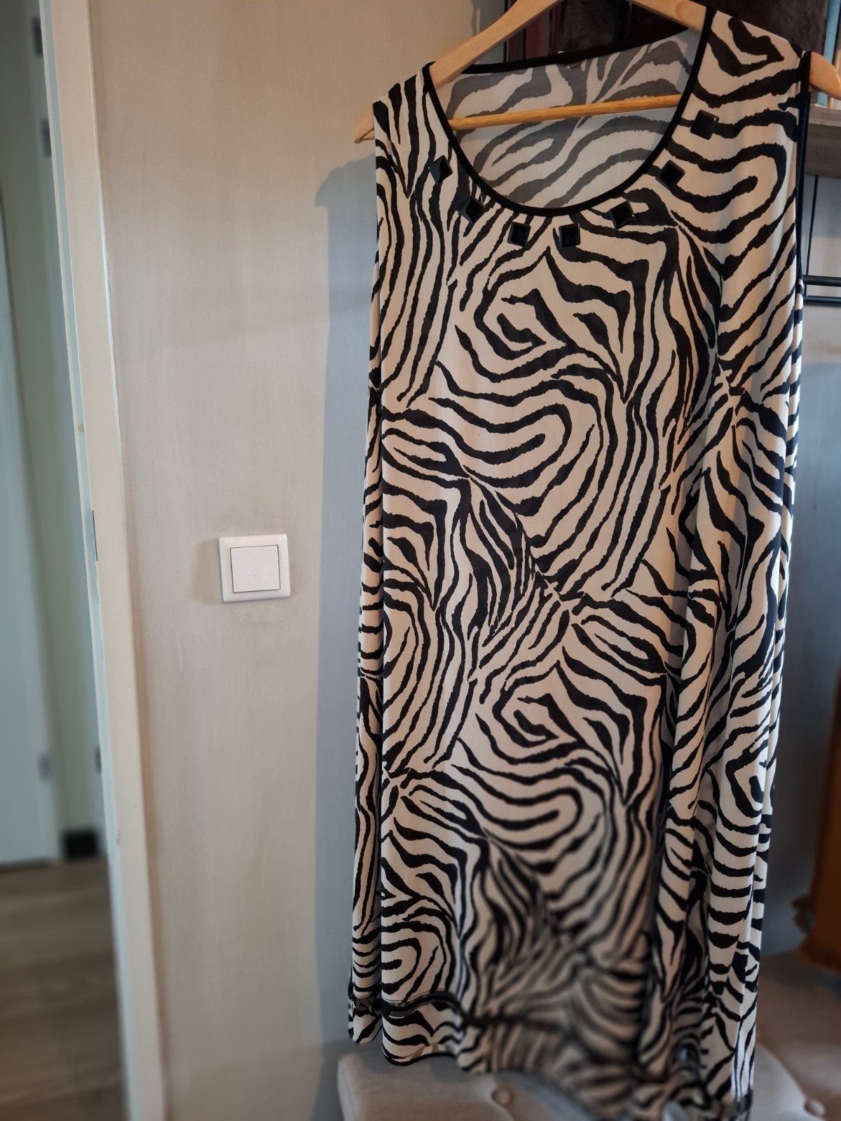 Jurk Yoek zwart creme mt xxl 54 56, Yoek, Ophalen of Verzenden, Zo goed als nieuw, Jurk
