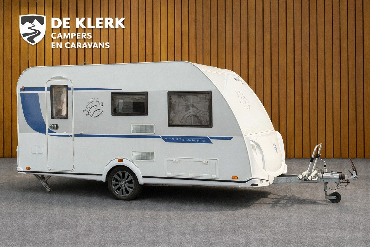 Knaus SPORT 420 QD Silver Selection (bj 2021), Caravans en Kamperen, Bedrijf, Tot en met 3, Info@deklerkcaravans.nl, Knaus