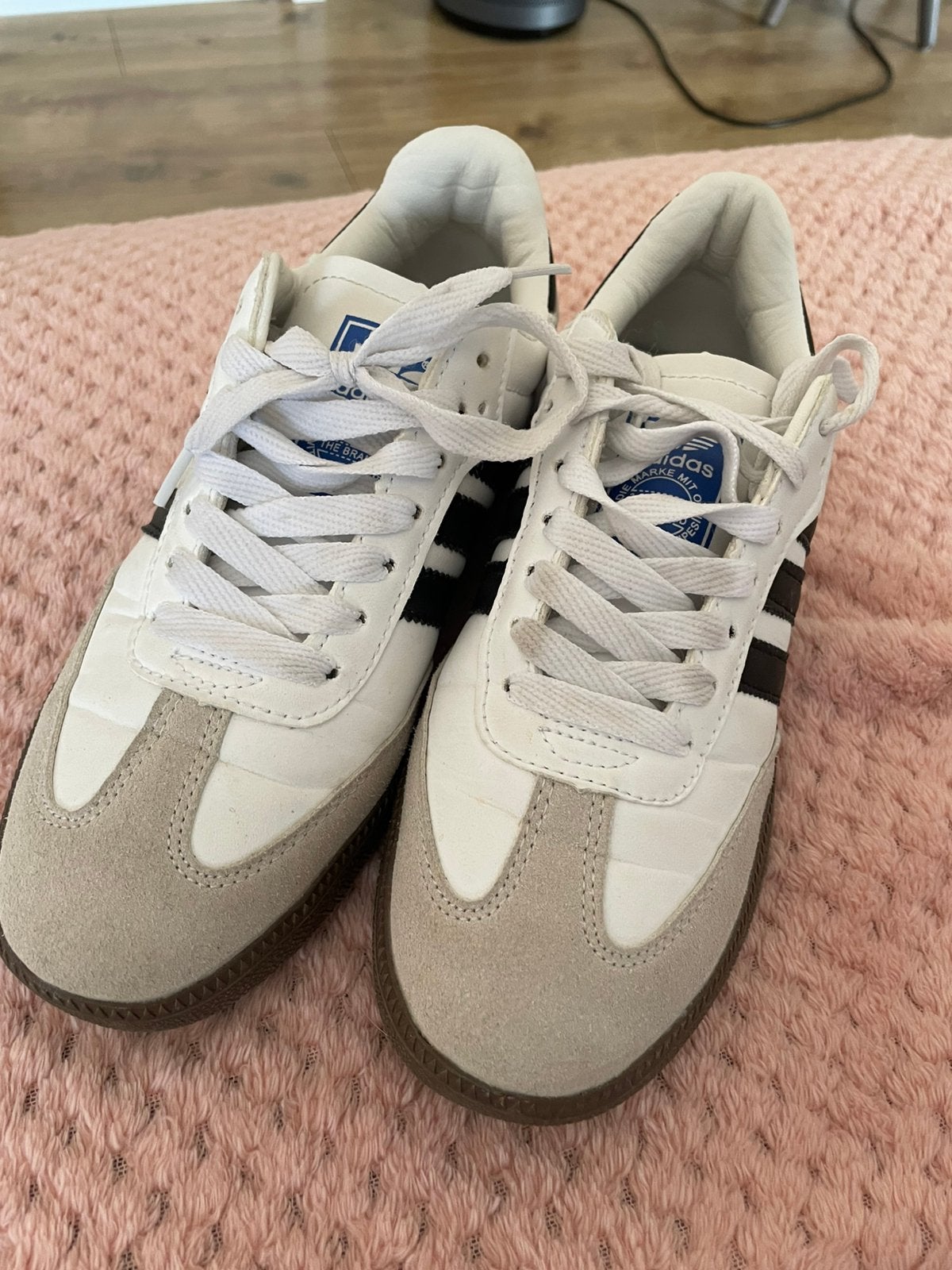 Adidas Samba sneakers, Ophalen of Verzenden, Zo goed als nieuw, Wit, Sneakers of Gympen