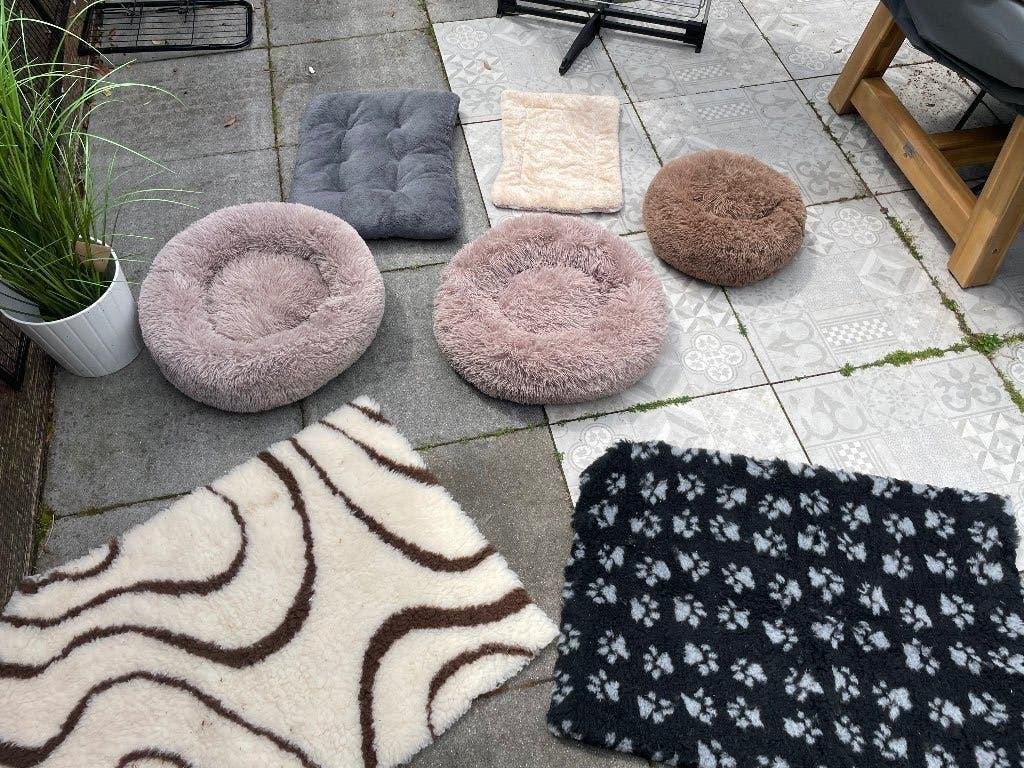 Honden dekens / donuts GRATIS, Dieren en Toebehoren, Ophalen, Gebruikt