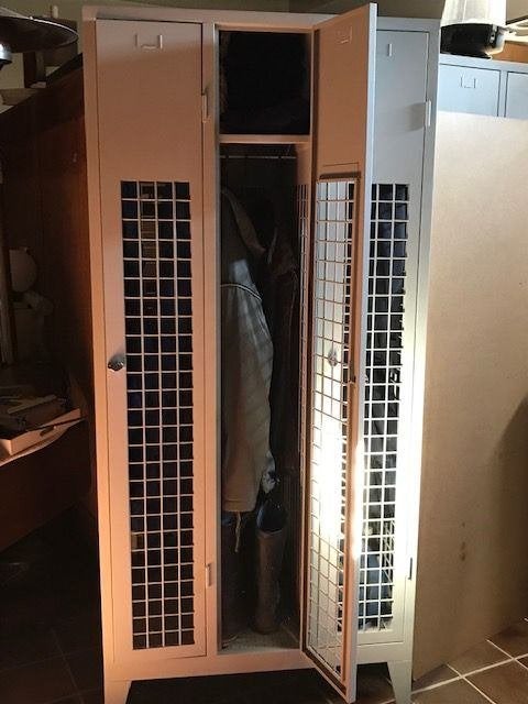 lockerkast 3 deurs 3 deuren locker kast gang industrieel, Ophalen, Zo goed als nieuw