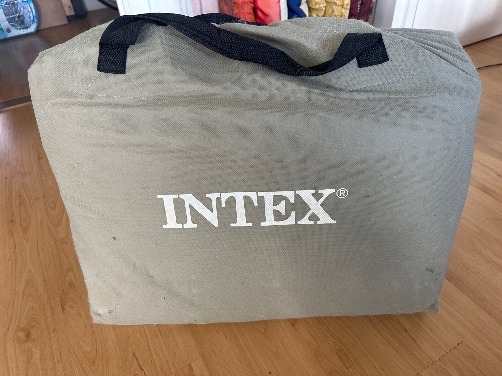 Intex Aerobed Luchtbed 200x140x60cm, Ophalen, Gebruikt, Tweepersoons, 140 cm