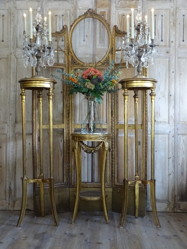 Franse staanders met marmeren blad, Ophalen
