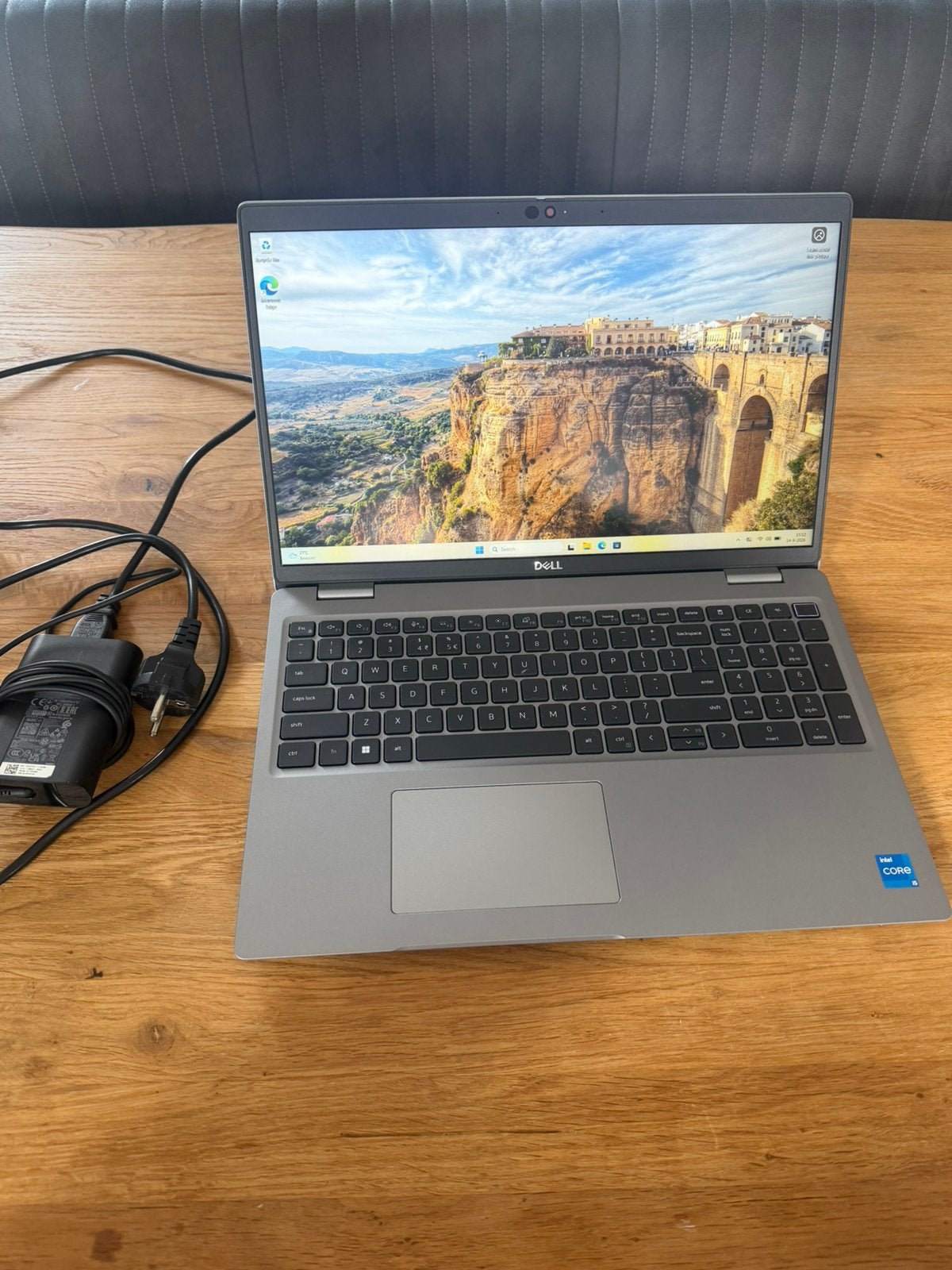 Dell latitde 5520 w11 pro laptop, 256GB SSD 16GB ram Face ID, Dell, 2 tot 3 Ghz, Ophalen of Verzenden, Zo goed als nieuw