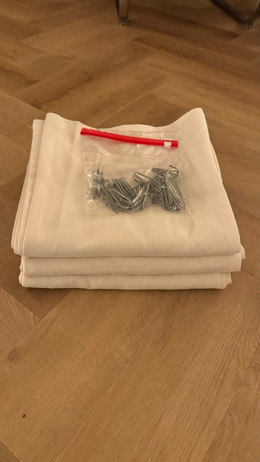 IKEA TIBAST Gordijnen wit (3 stuks, 145x300 cm), Ophalen, Met haken, Wit, Zo goed als nieuw