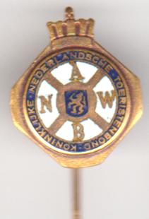 ANWB emaille-goudkl. vintage speld in gave staat, Verzenden, Zo goed als nieuw, Transport