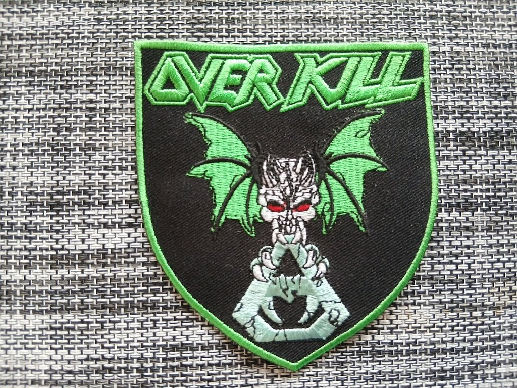 Overkill mooie shield patch o5 metal, Verzenden, Nieuw, Kleding