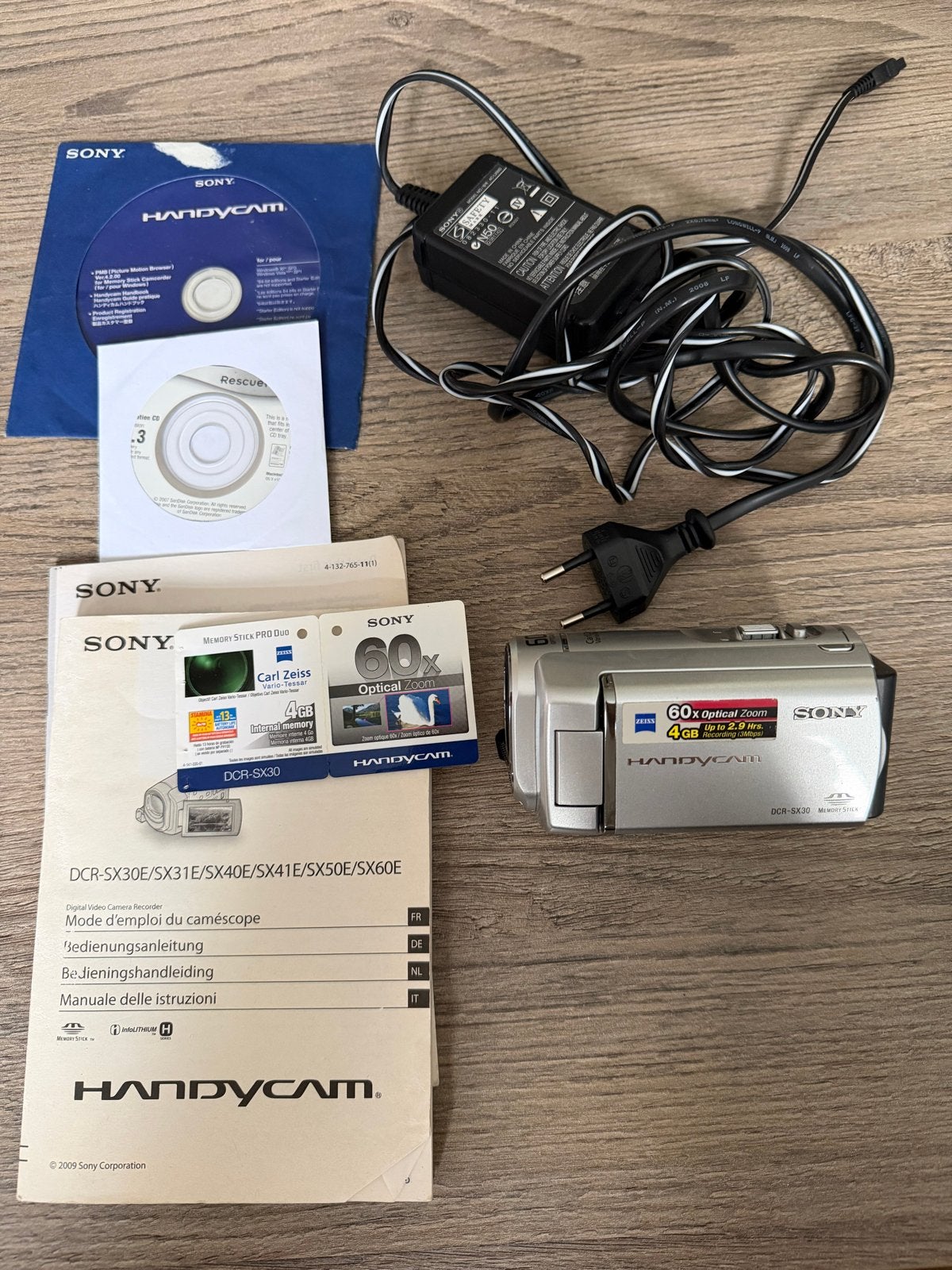Sony Handycam DCR-SX30E Camcorder met 60x optische zoom, Audio, Tv en Foto, Gebruikt, 20x of meer, Overige soorten, Ophalen of Verzenden