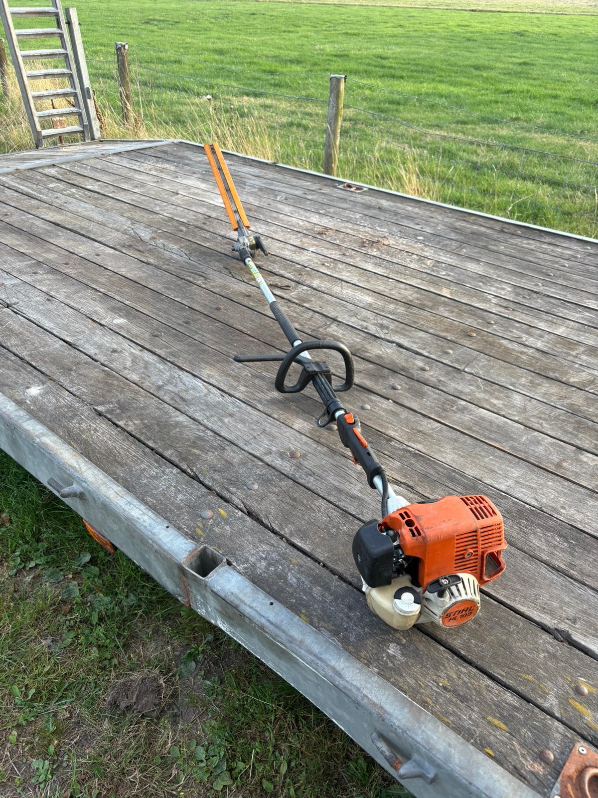 Stihl hl 100 hoogsnoeier / heggenschaar, Ophalen, Gebruikt, Benzine