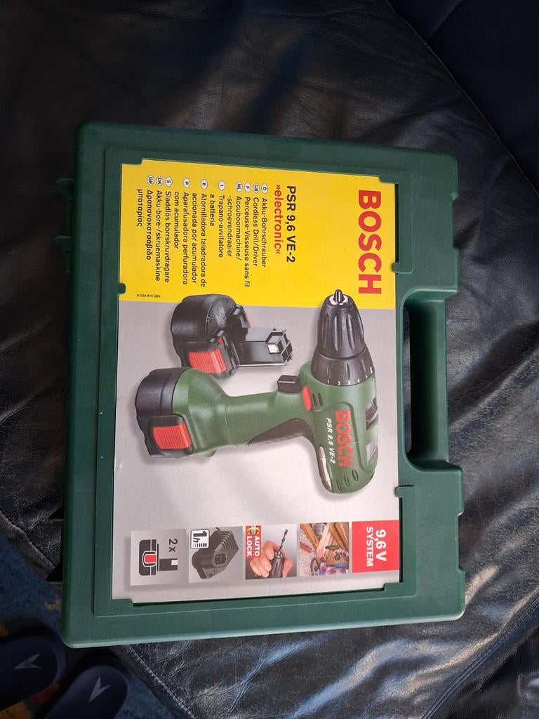 Bosch accuboormachine/-schroevendraaier, Ophalen, Zo goed als nieuw, Boor- en Schroefmachine