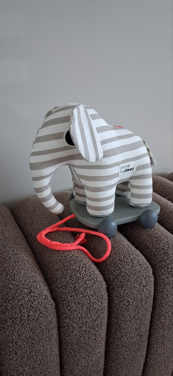 Done by Deer Olifant Trekfiguur, Ophalen, Zo goed als nieuw, Overige typen, Met wieltjes
