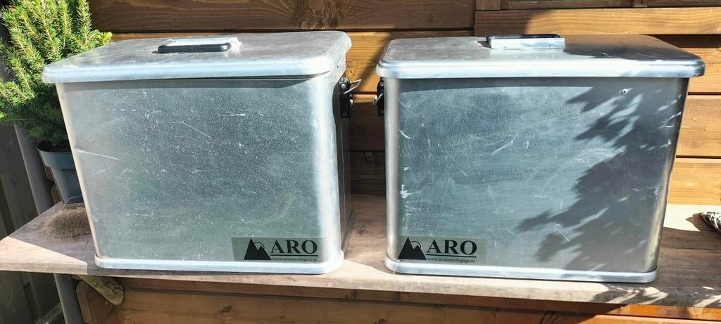 Aluminium ARO KOFFERS IN GOEDE STAAT, Ophalen