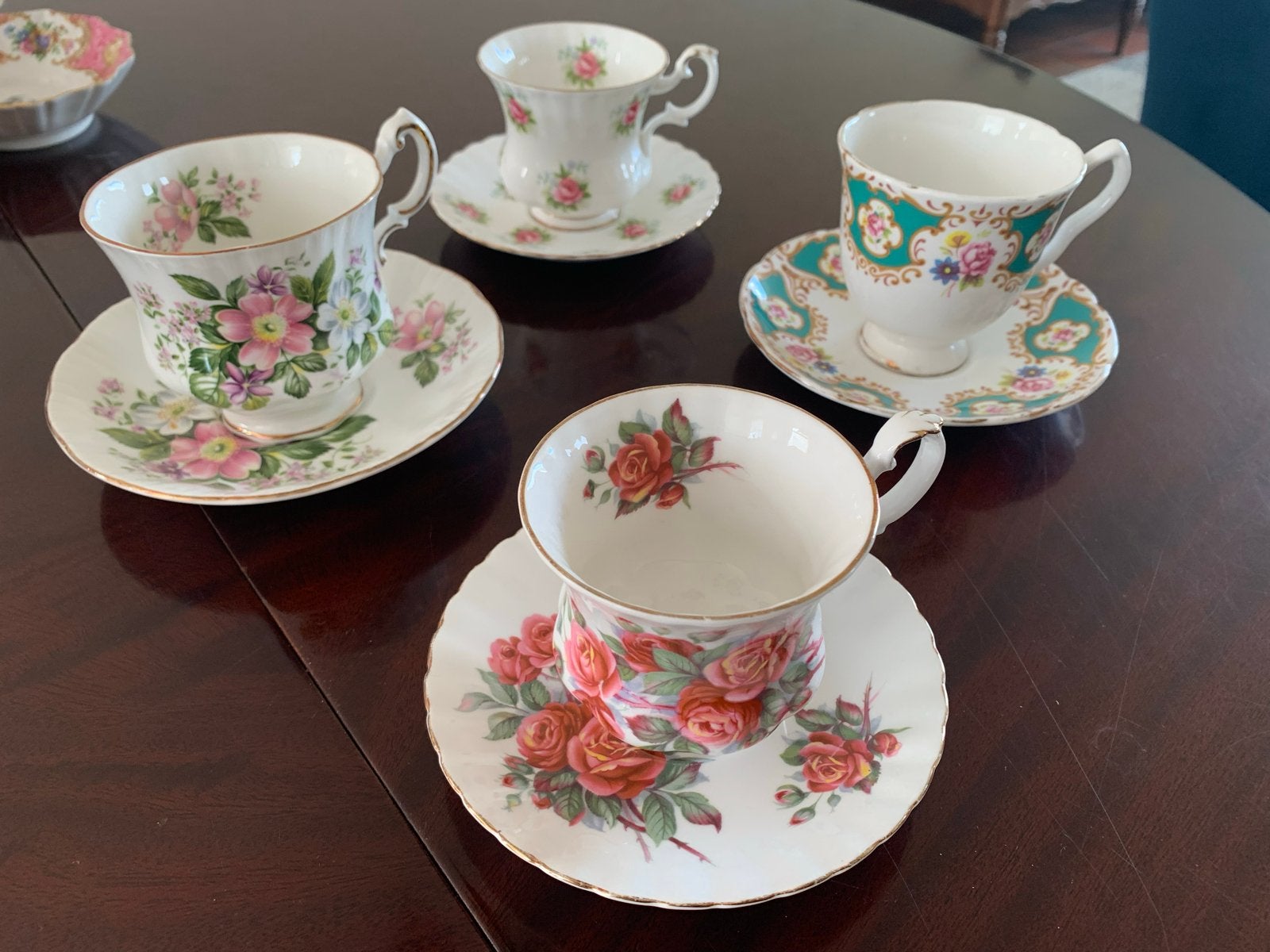 Set van 4 vintage theekopjes met schotels - diverse merken, Ophalen