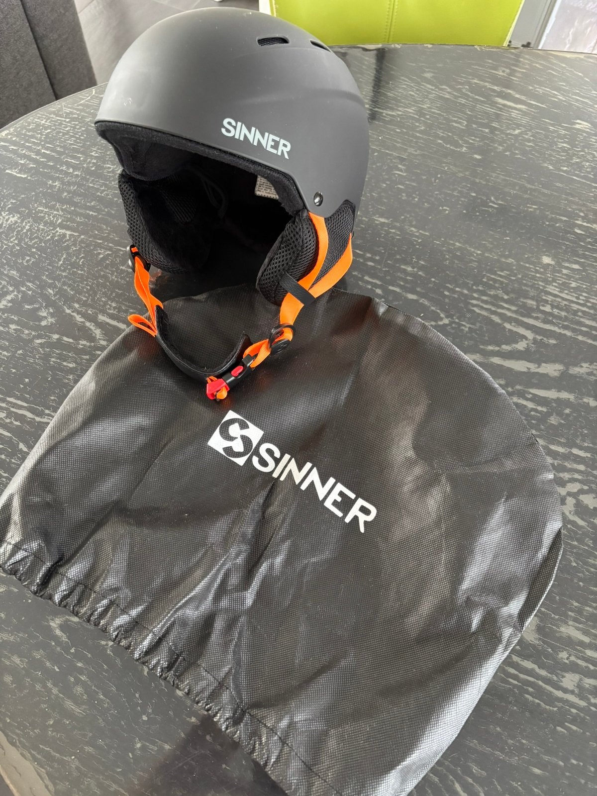 Nieuwe Sinner skihelm, Ophalen of Verzenden, Zo goed als nieuw, Overige typen, Overige merken