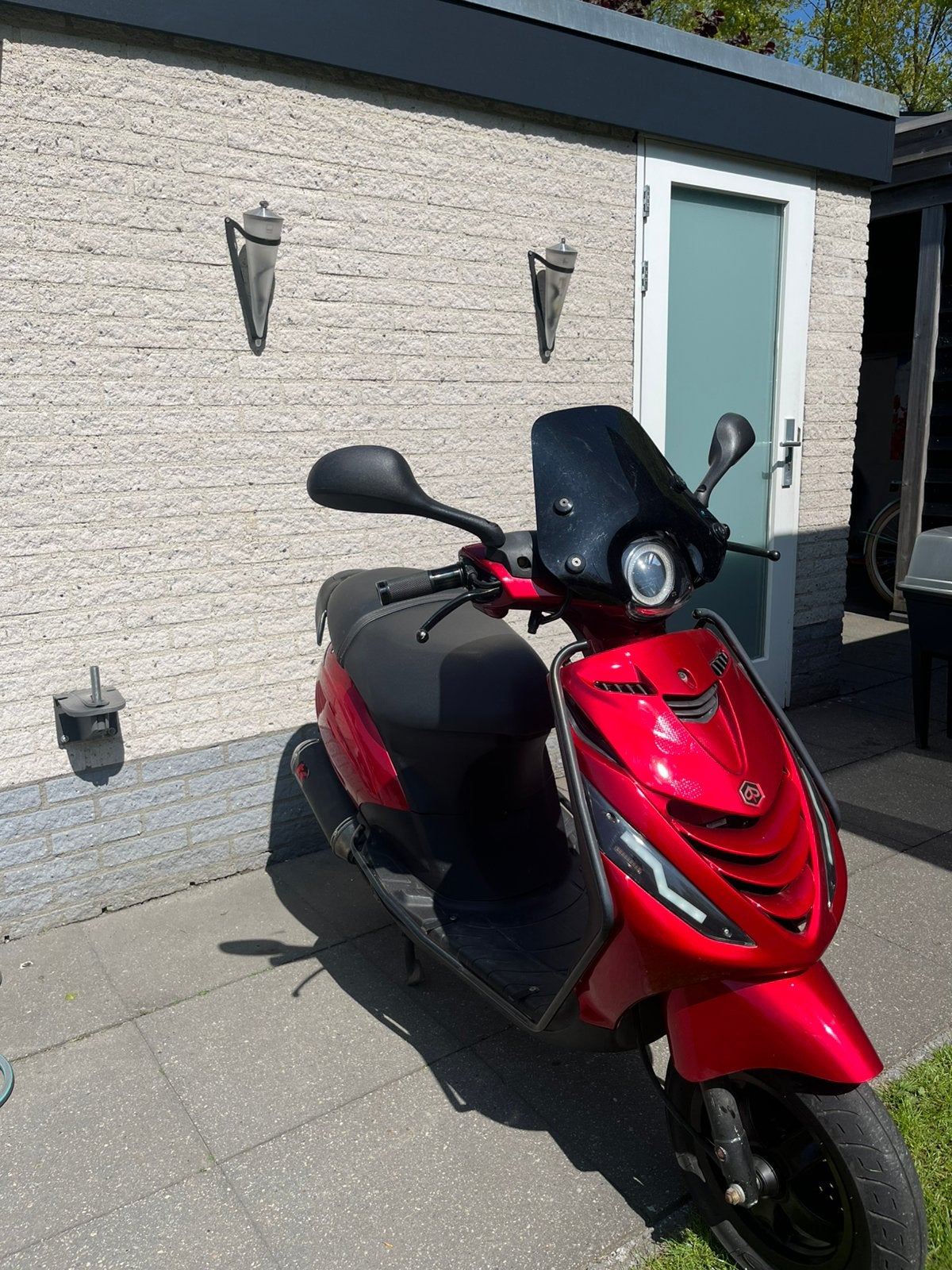 Piaggio candy red zip 50cc, Fietsen en Brommers, Scooters | Piaggio, Ophalen, Zip, Zo goed als nieuw, Benzine