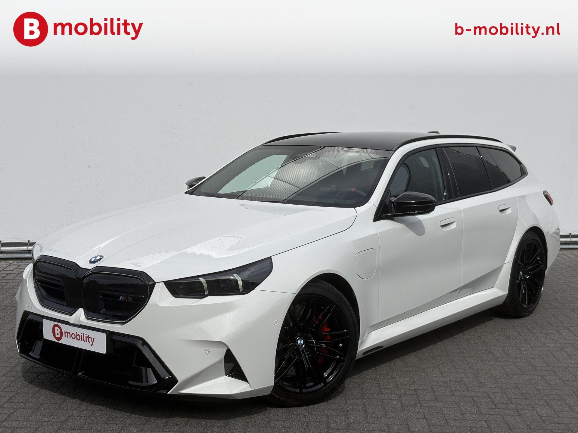 BMW 5 Serie Touring M5 M-Drivers Package Origineel NL Trekha, Auto's, Gebruikt, 2000 kg, 4395 cc, Wit