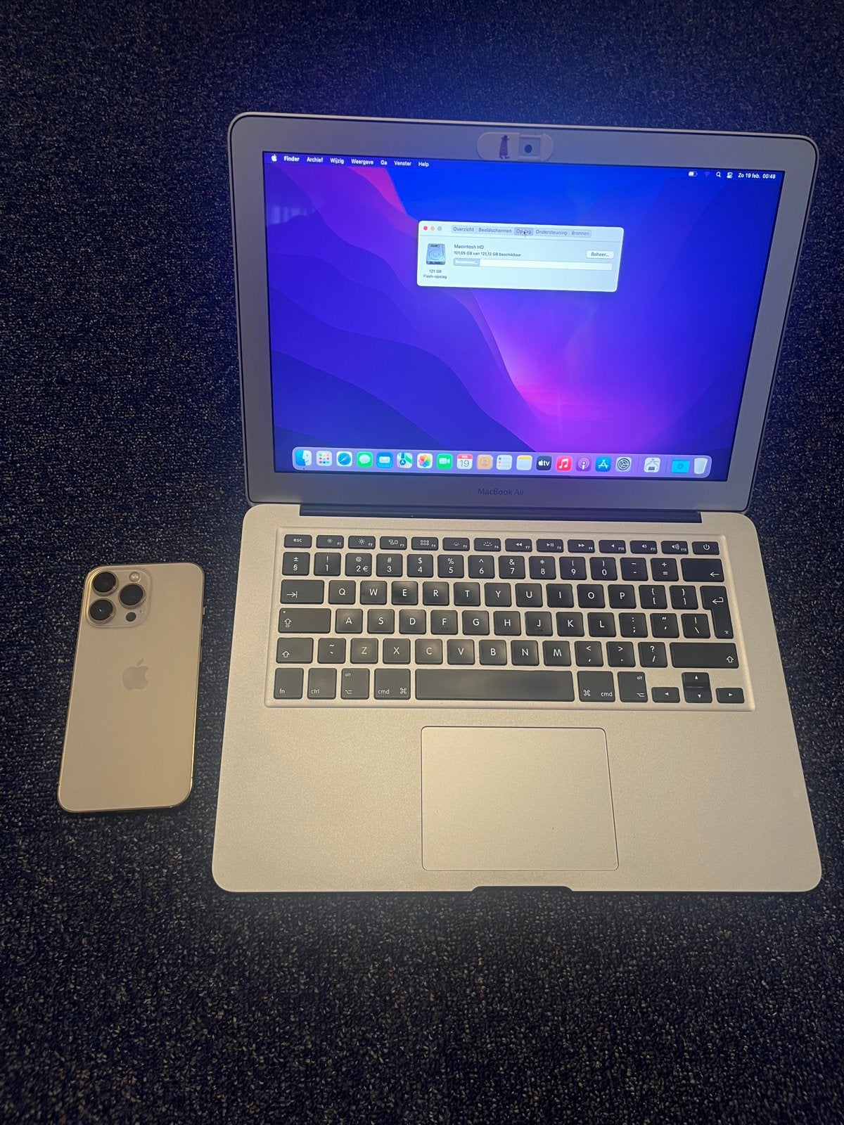 iPhone 13 Pro en MacBook Air (Early 2015) te koop, Gebruikt, Qwerty, 8 GB, 13 inch