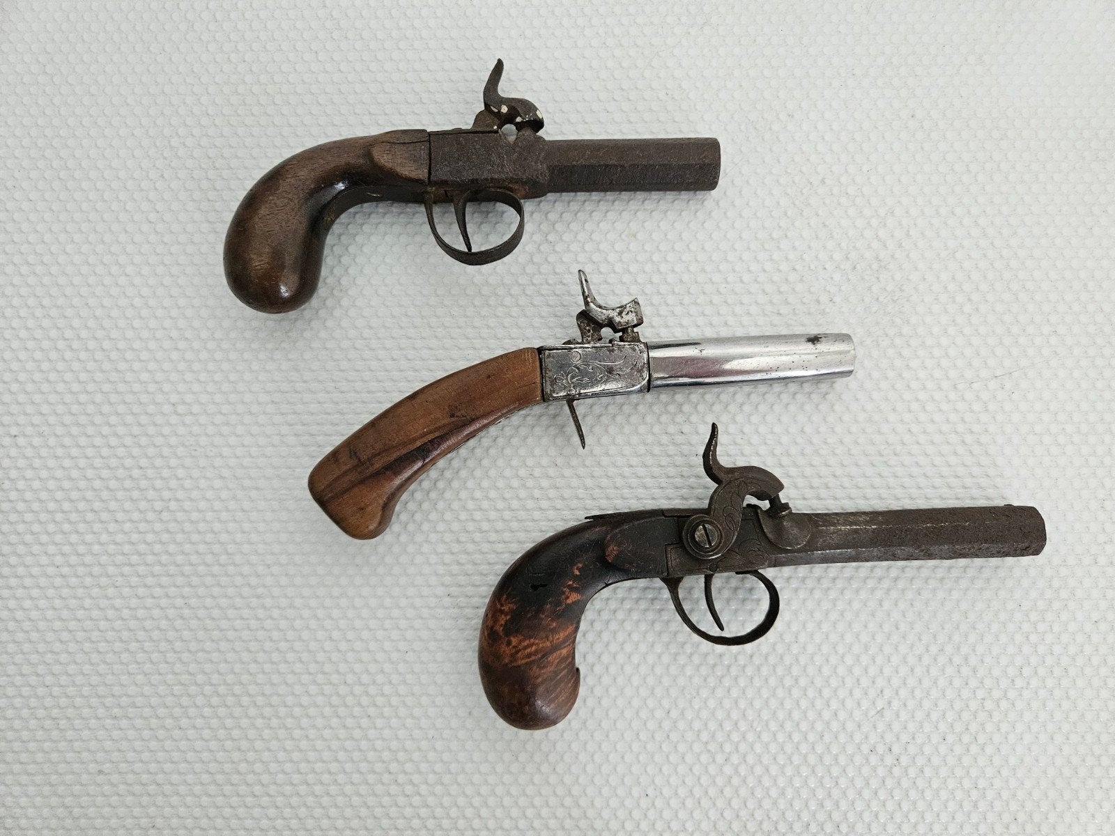 3 stuks voor reparatie/ onderdelen percussie  pistooltjes., Verzenden, Landmacht, Nederland