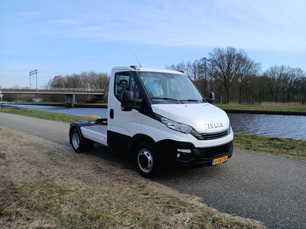 Iveco Daily 40C18 2018, 4 cilinders, Iveco, 179 pk, Bedrijf