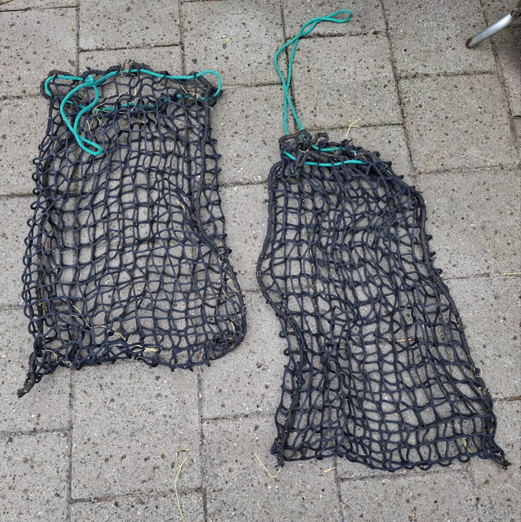 2x groot hooinet, Dieren en Toebehoren, Paarden en Pony's | Overige Paardenspullen, Ophalen of Verzenden, Overige soorten