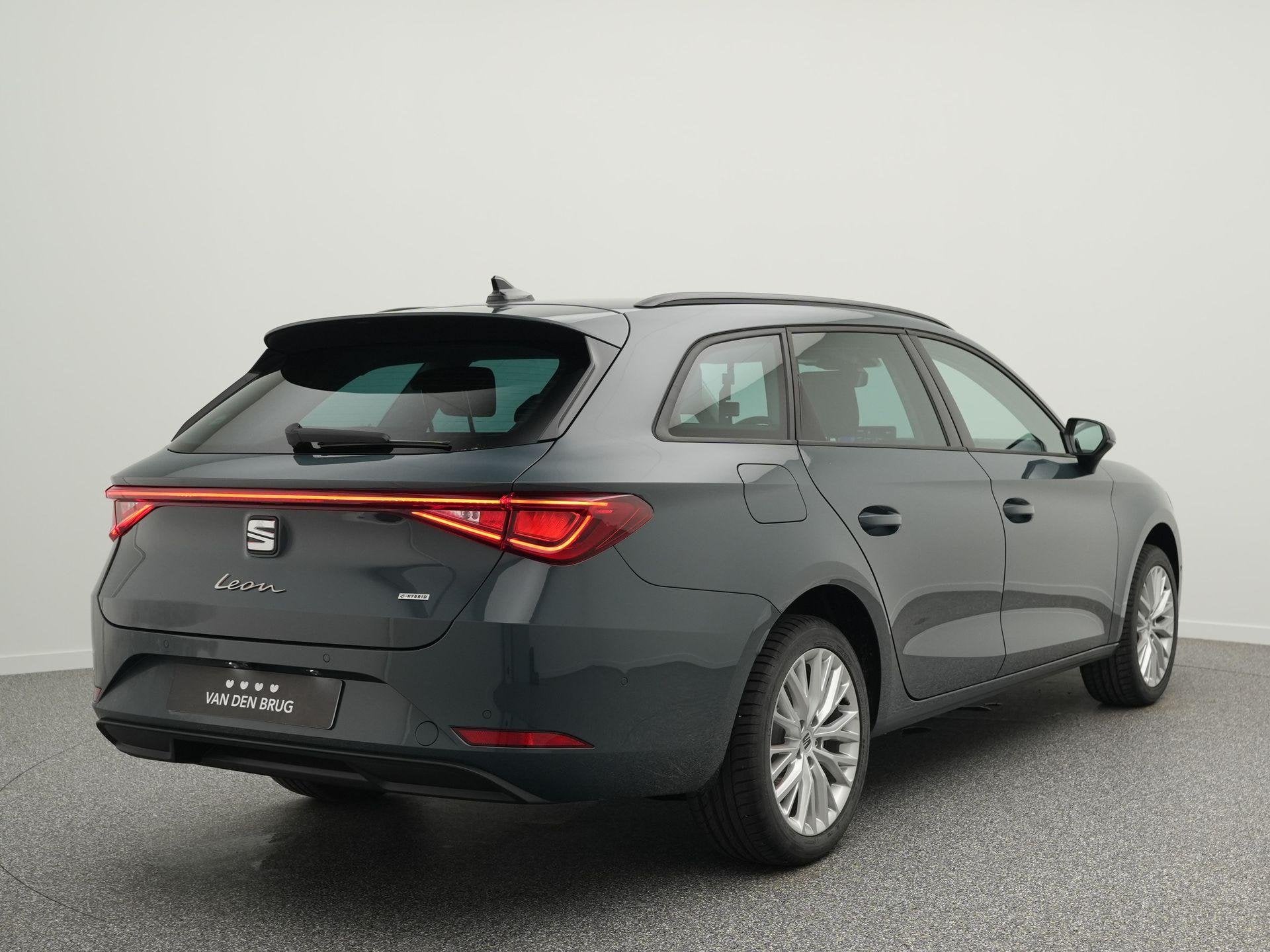 SEAT Leon Sportstourer 1.5 TSI e-Hybrid Business Style 204pk, Auto's, Stof, 4 cilinders, 150 pk, 26 kWh