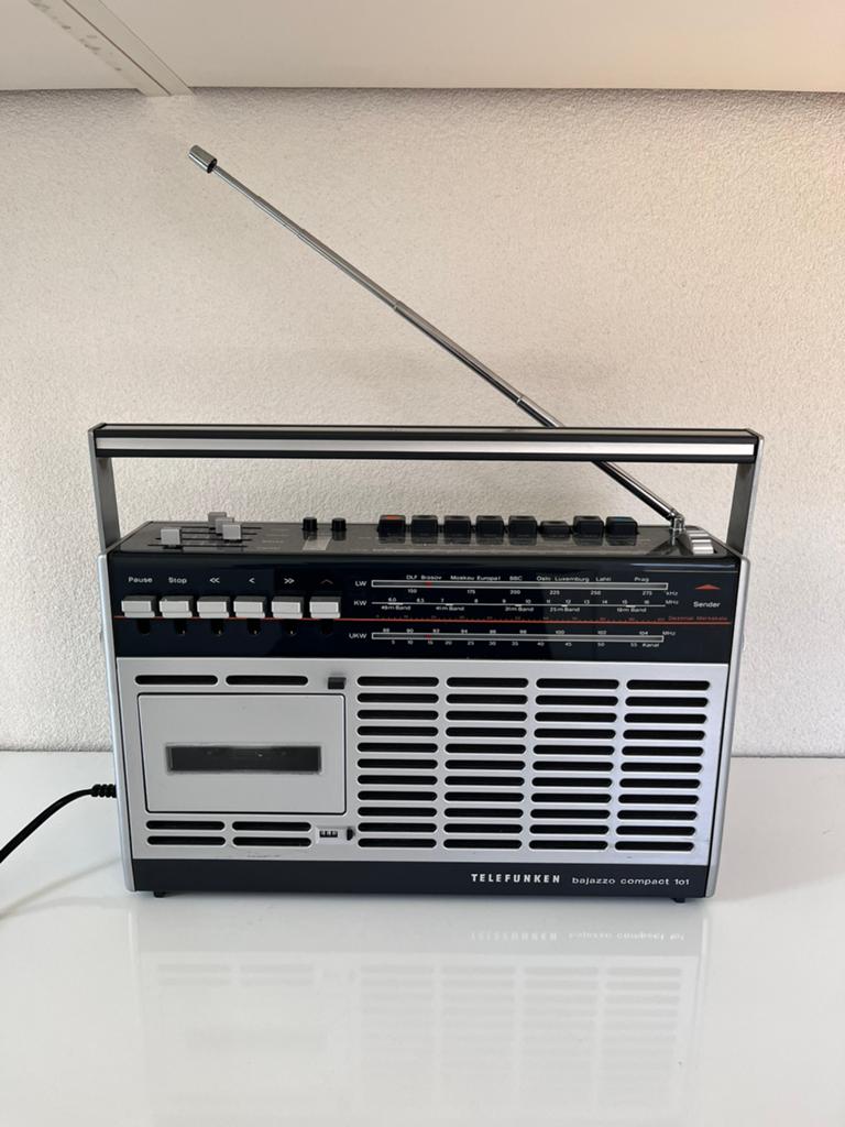 Telefunken Bajazzo Compact 101, Ophalen of Verzenden, Gebruikt, Radio