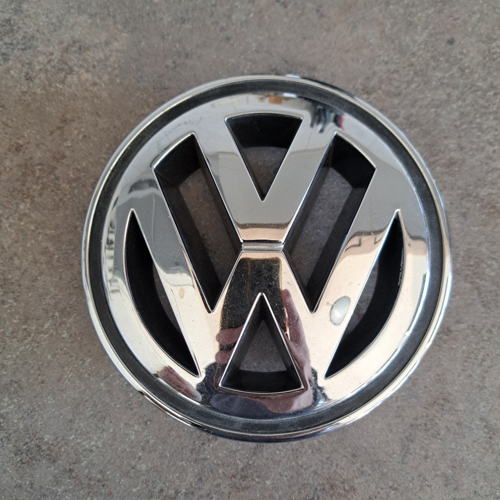 volkswagen embleem, €20,00, Ophalen of Verzenden, Volkswagen
