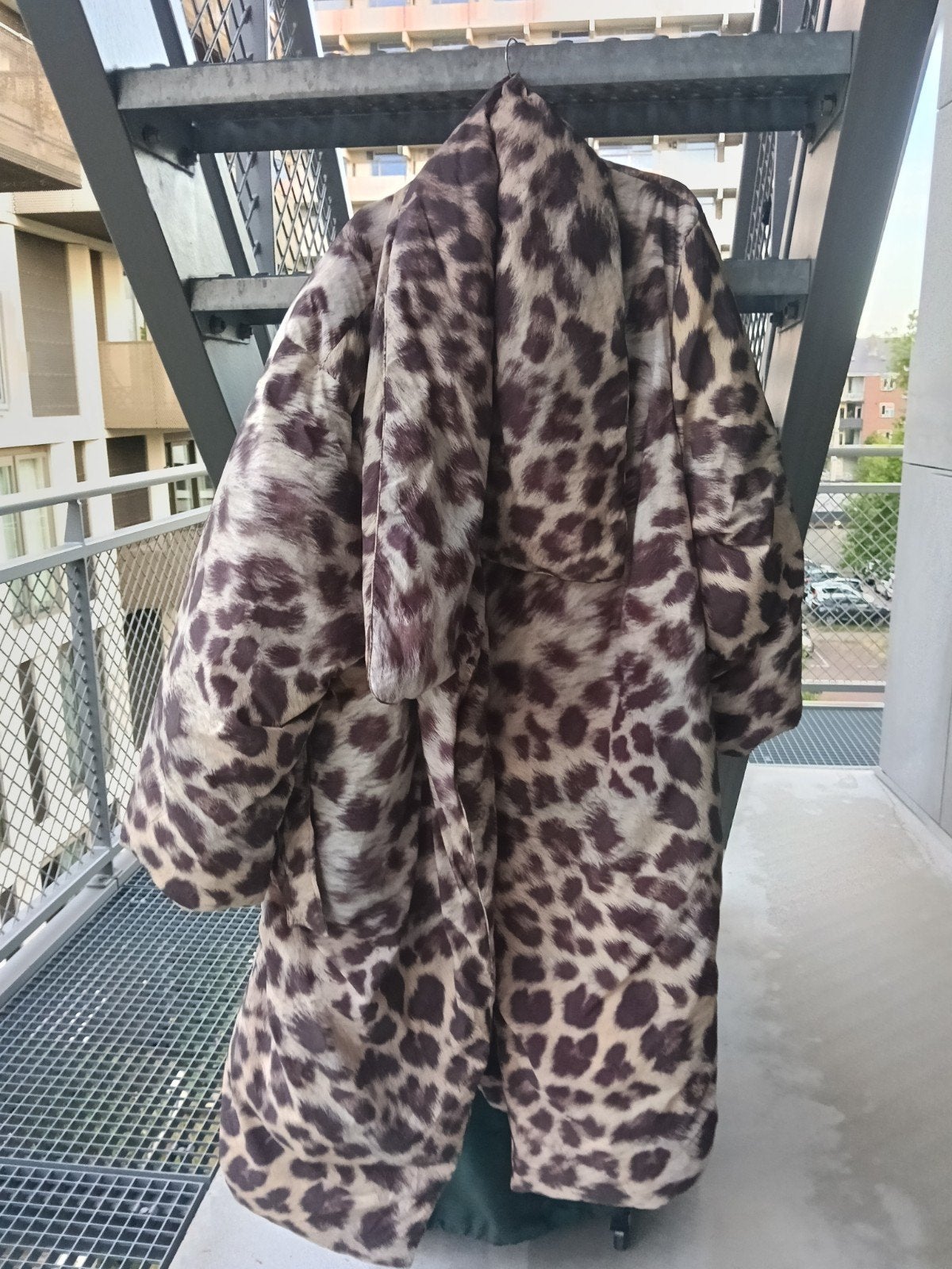 H&M Studio A/W 2024 Luipaardprint Pufferjas, Bruin, H&M Studio, Maat 42/44 (L), Ophalen of Verzenden