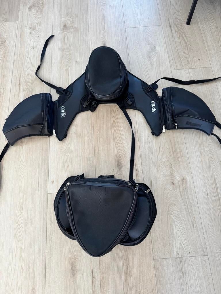 Aprilia Dorsoduro originele bagage tassen set tank tas zadel, Ophalen of Verzenden, Gebruikt