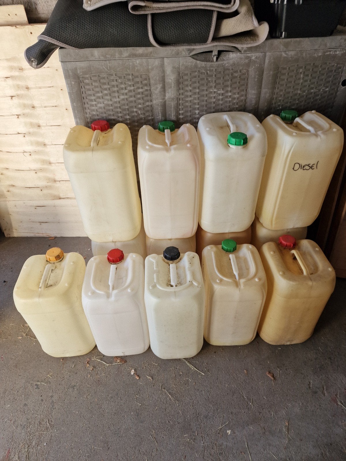 13 gebruikte jerrycans van 25 liter, Ophalen of Verzenden, Gebruikt