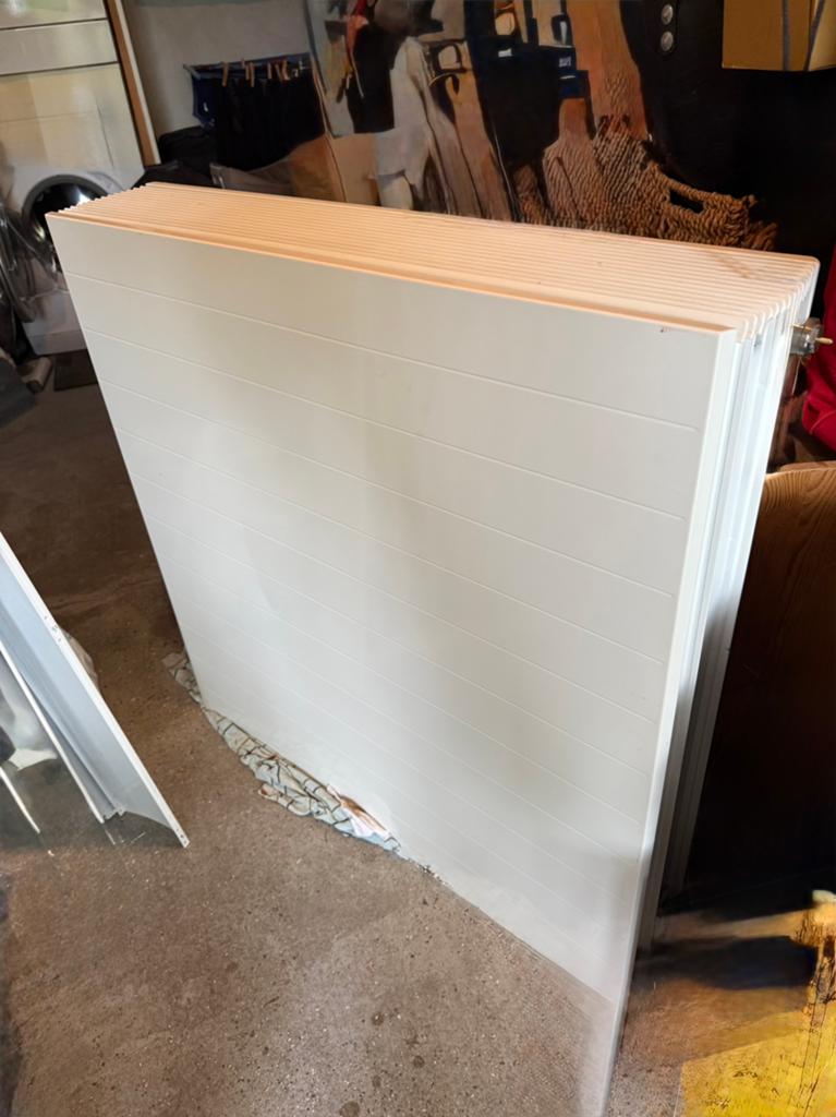 Zware desing glade radiator (voor woonkamner of kantoor), Ophalen, 30 tot 80 cm, Radiator, Zo goed als nieuw