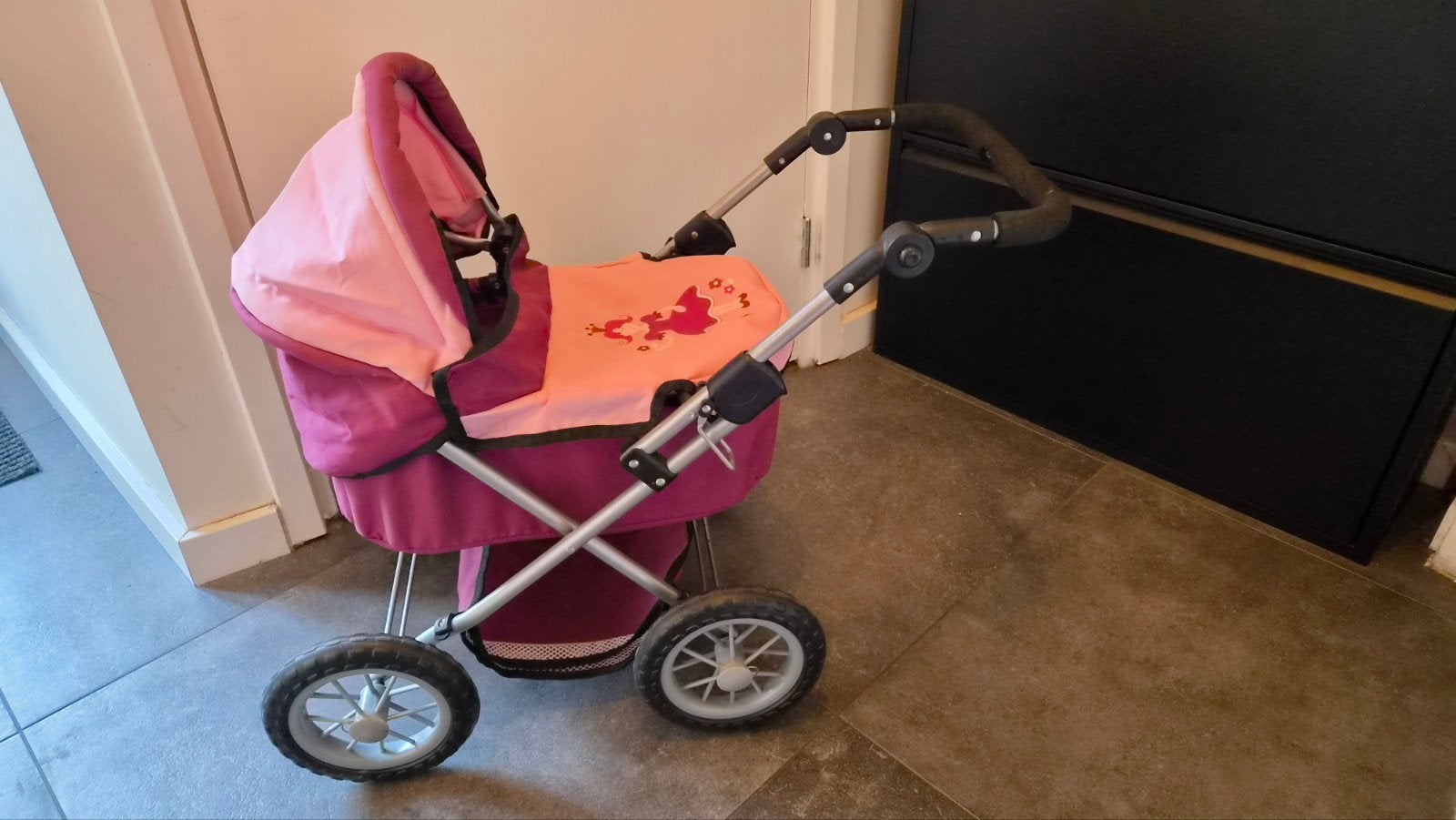 Leuke roze poppenwagen met prinsesje, Ophalen, Gebruikt, Overige typen
