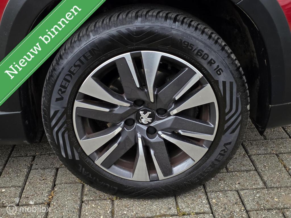 Peugeot 2008 1.2 PureTech Allure AUTOMAAT/PANO/CAMERA, Euro 6, 1199 cc, Met garantie (alle), 610 kg