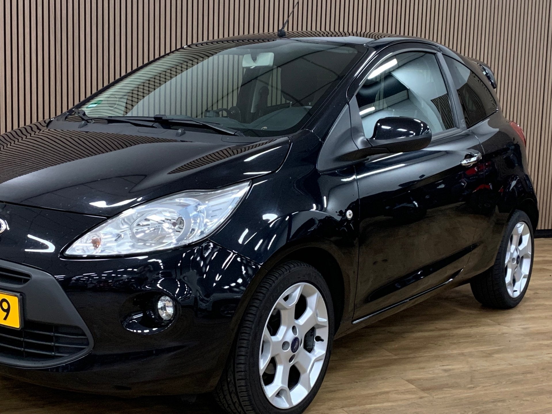 Ford Ka 1.2 Titanium X start/stop|Pano|109000KM|Stoelverwarm, Auto's, Voorwielaandrijving, Stof, Gebruikt, 4 cilinders