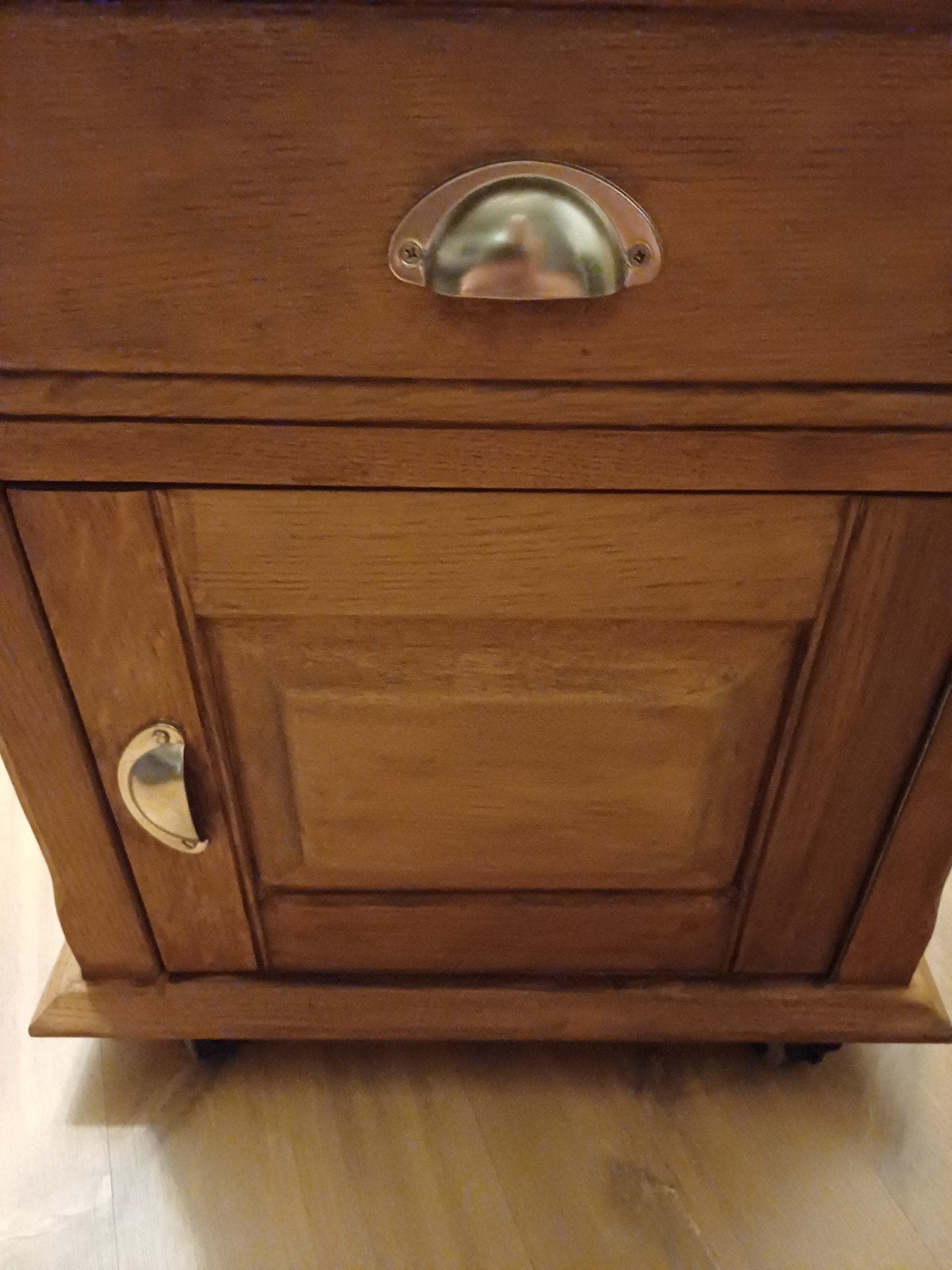 Bijzet kastje hout, Ophalen, Hout