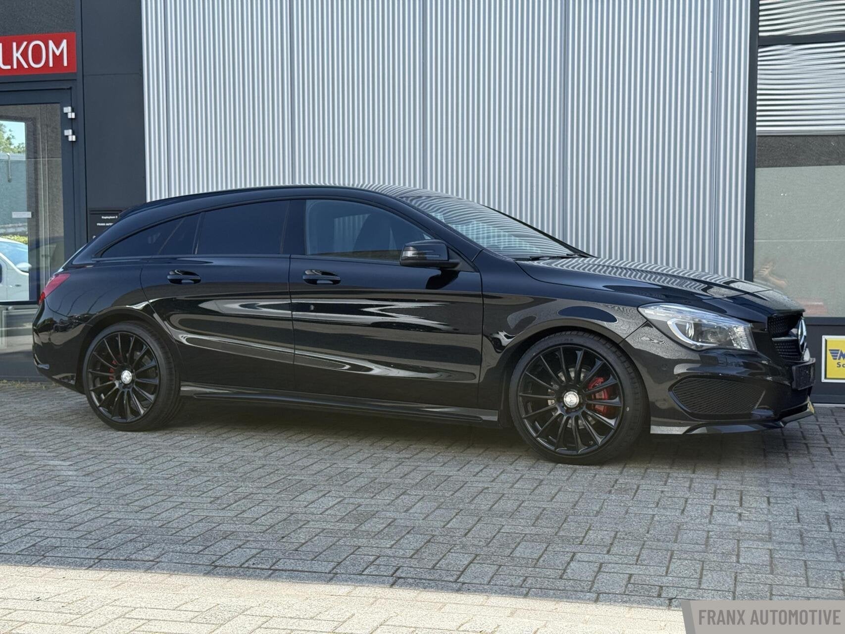 Mercedes CLA-klasse 180 AMG Shooting Brake Night-Edition, Auto's, CLA, 730 kg, Gebruikt, Euro 6