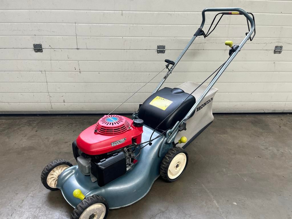 Honda Izy Zelfrijdende Benzine Grasmaaier 4,5 pk, Tuin en Terras, Grasmaaiers, Cirkelmaaier, Ophalen of Verzenden, Zo goed als nieuw