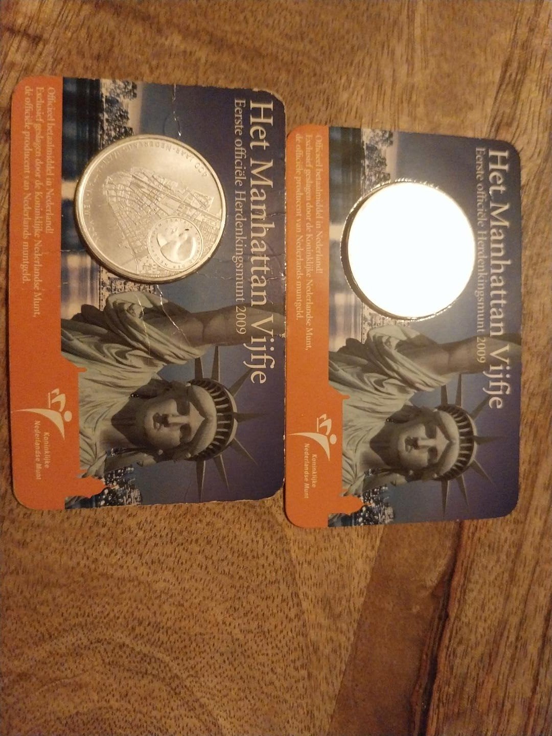 Het Manhattan Vijfje - 2009 (2 munten), Setje, Zilver, Ophalen of Verzenden, 5 gulden