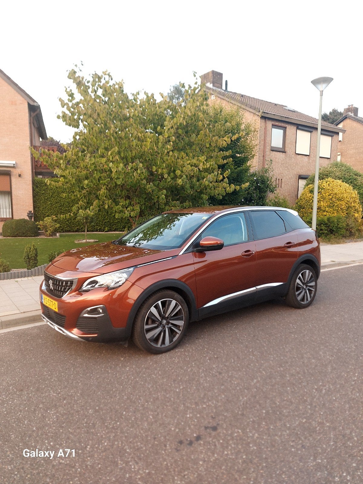 Peugeot 3008 1.2 Puretech 96KW/130PK 2016 Bruin, Auto's, 1199 cc, Bruin, Origineel Nederlands, Handgeschakeld