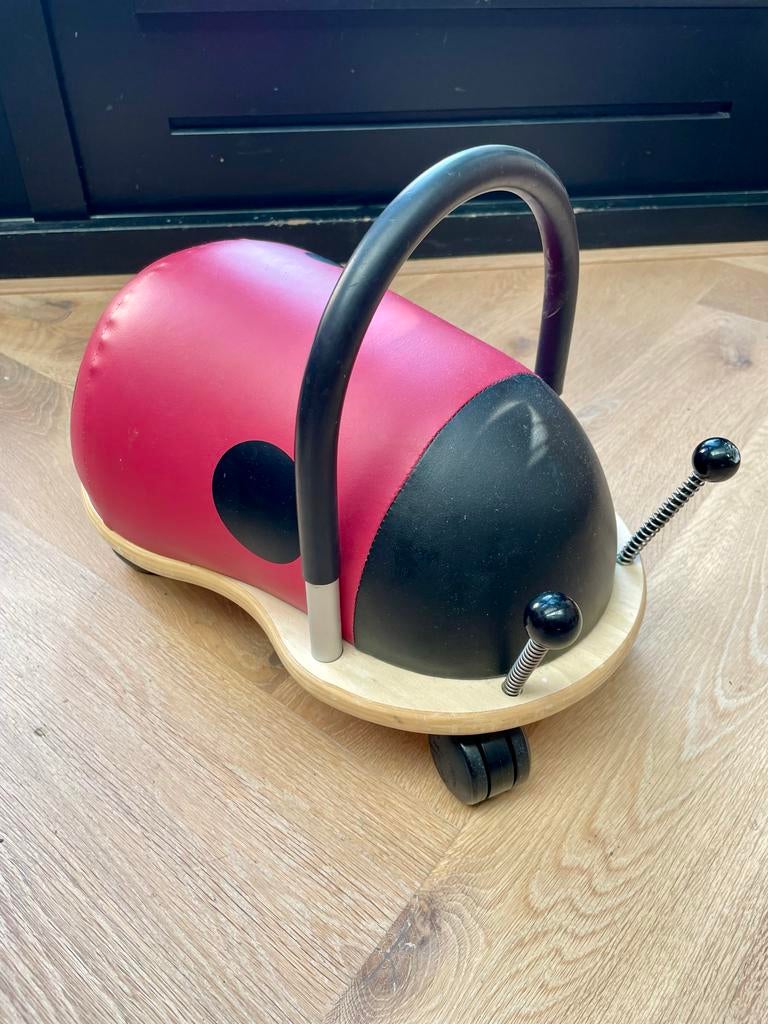 Wheely Bug Lieveheersbeestje Loopvoertuig, Ophalen of Verzenden, Zo goed als nieuw, Loopvoertuig