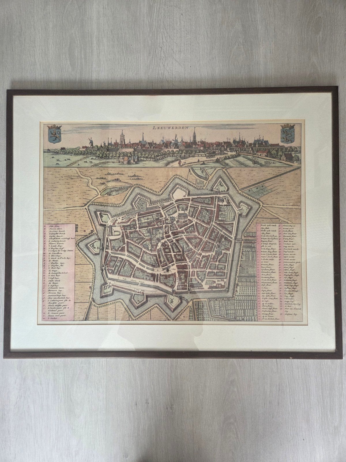 oude kaart Leeuwarden, Antiek en Kunst, Kunst | Etsen en Gravures, Ophalen, Ingelijst