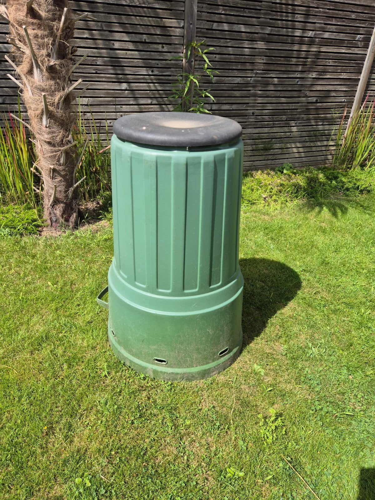 Compostvat groen, Ophalen, Compostbak
