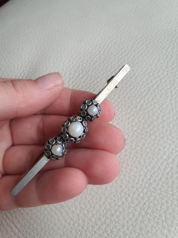 Vintage Broche Zilverkleurig Parels Strass Art Deco, Ophalen of Verzenden, Zo goed als nieuw, Zilver, Overige materialen