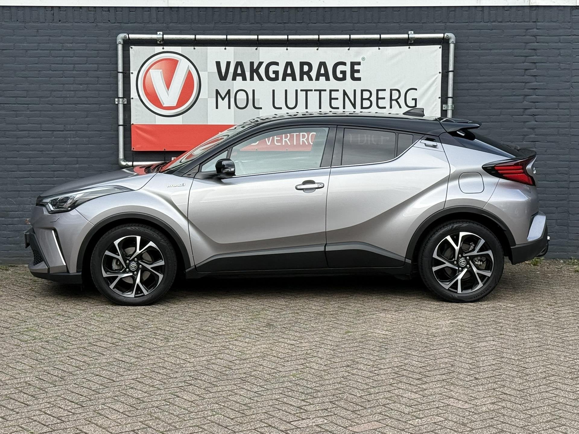 TOYOTA C-Hr 1.8 Hybrid 122pk CVT Bi-Tone, TREKHAAK, STOELVER, Auto's, Stof, 4 cilinders, 98 pk, Hybride Elektrisch/Benzine